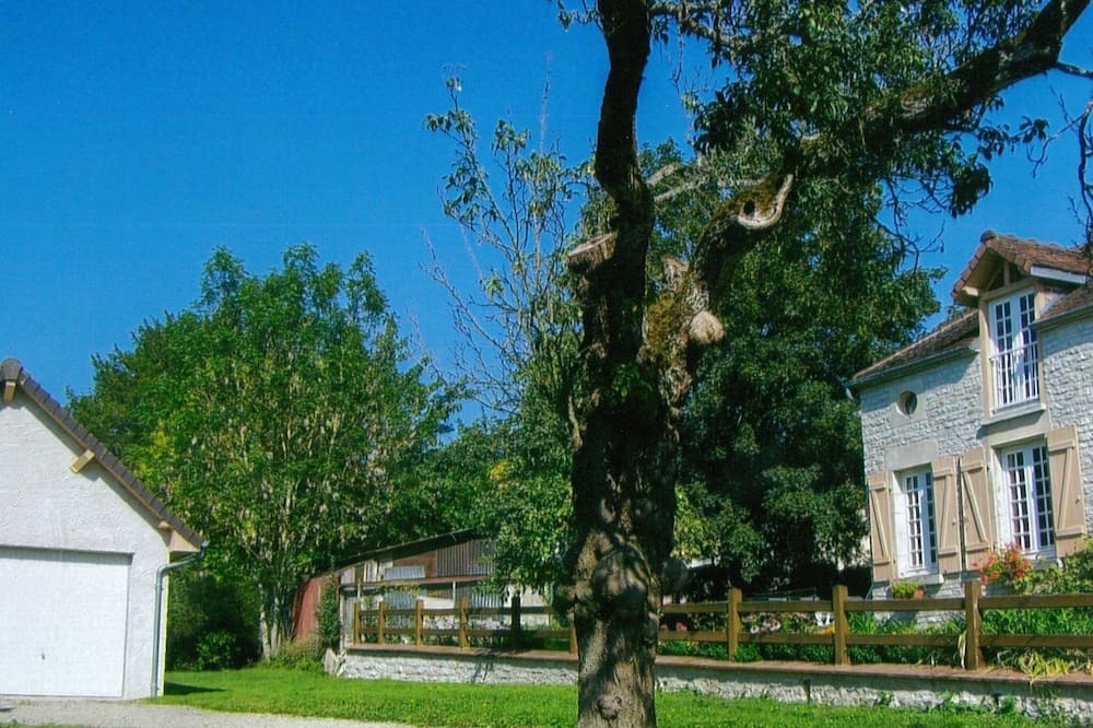 Photo of Outdoor in Bligny