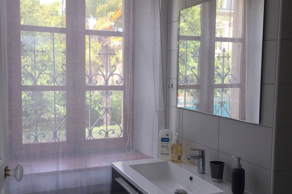 Photo of Bathroom in Marciac