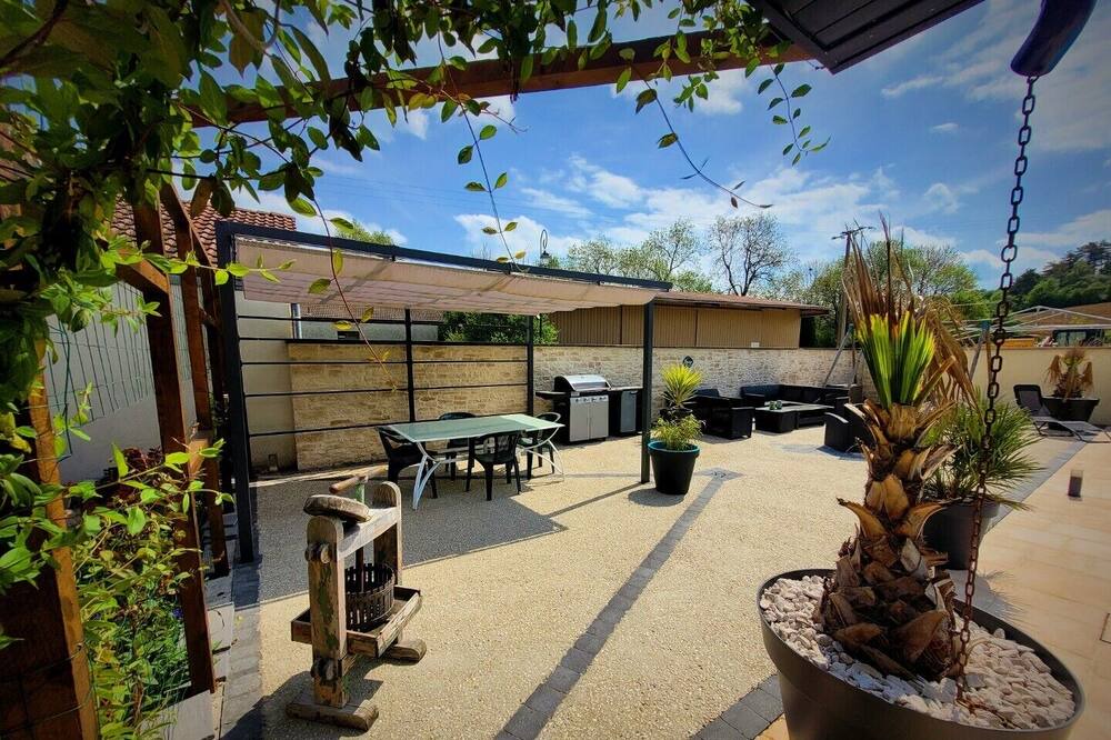 Photo of Outdoor in Couvignon