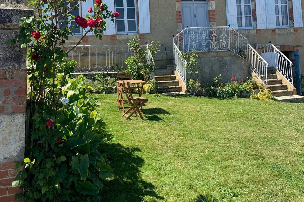 Photo of Outdoor in Castillon-Debats