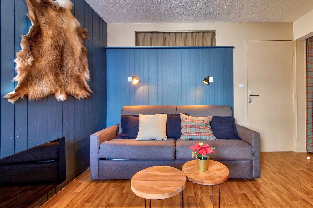 Photo of Livingroom in Genos