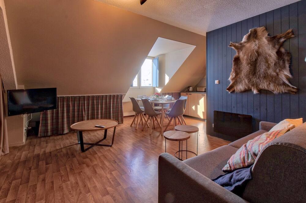 Photo of Livingroom in Genos