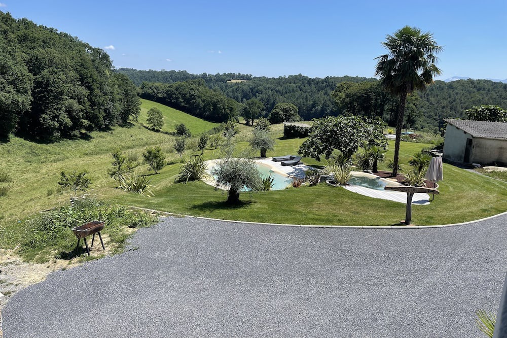 Photo of Others in Villeneuve-Lecussan