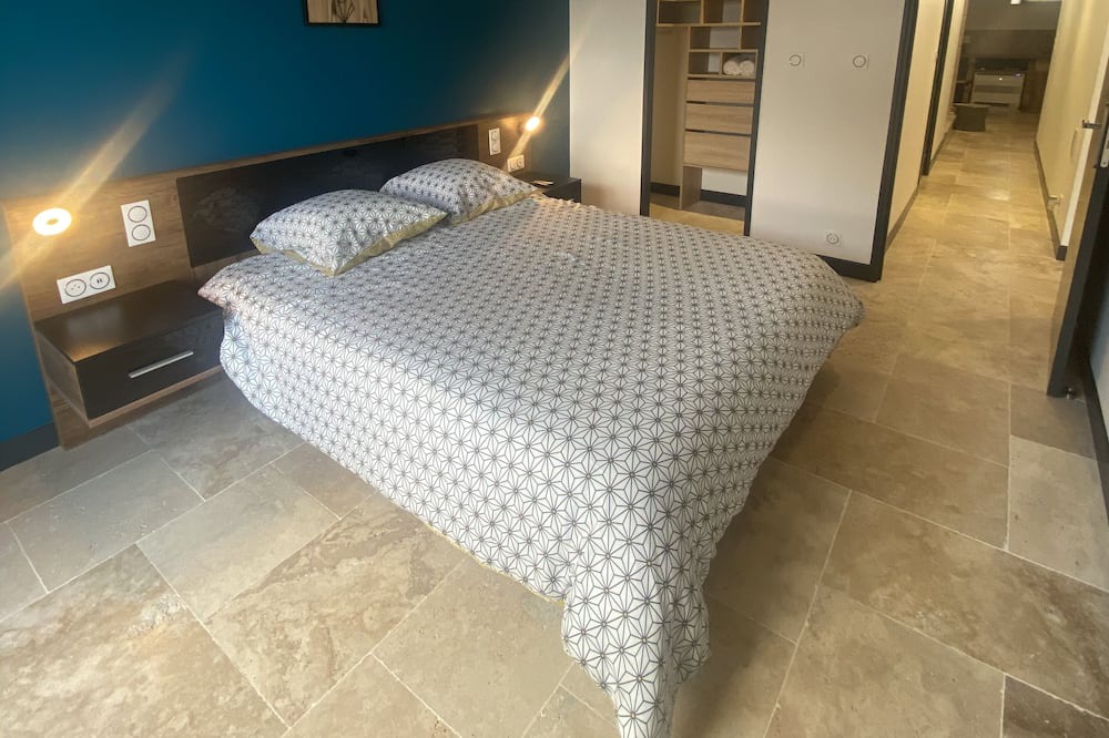 Photo of Bedroom in Villeneuve-Lecussan