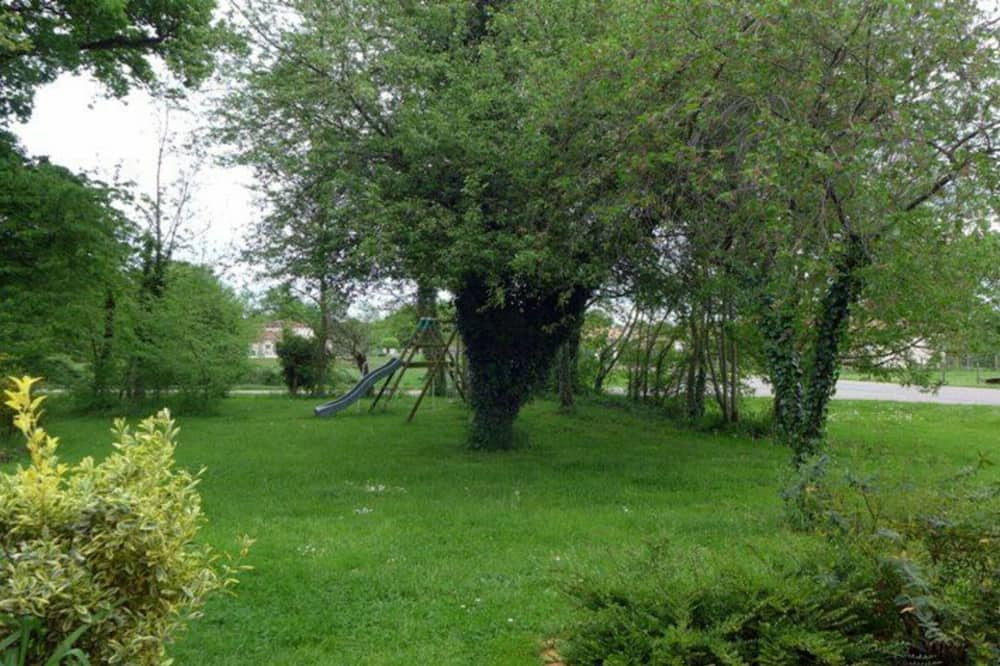 Photo of Outdoor in Droyes