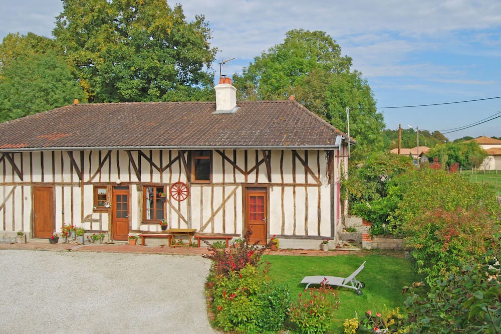 Photo of Outdoor in Droyes