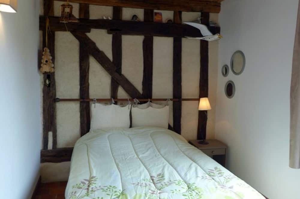 Photo of Bedroom in Droyes