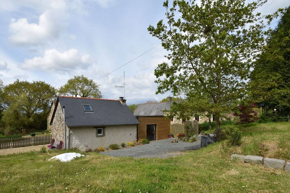 Photo of Outdoor in Saint-Gilles-les-Bois