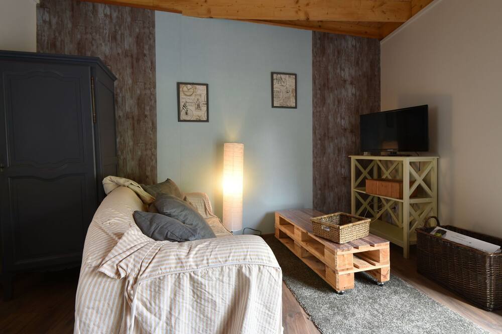 Photo of Livingroom in Saint-Gilles-les-Bois