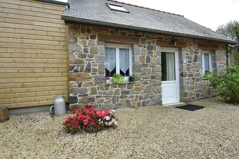 Photo of Outdoor in Saint-Gilles-les-Bois