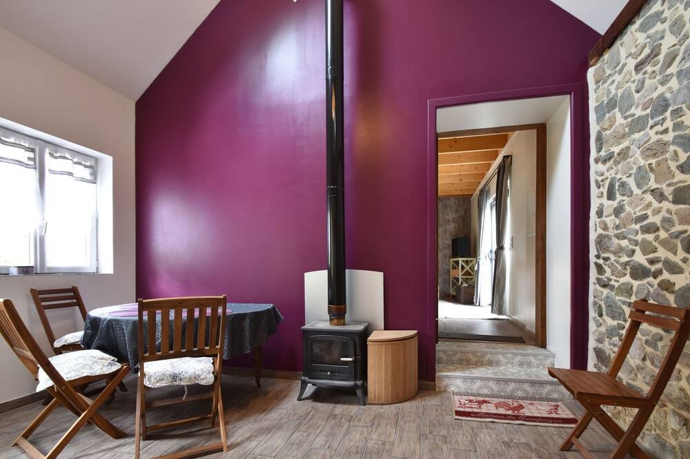 Photo of Livingroom in Saint-Gilles-les-Bois