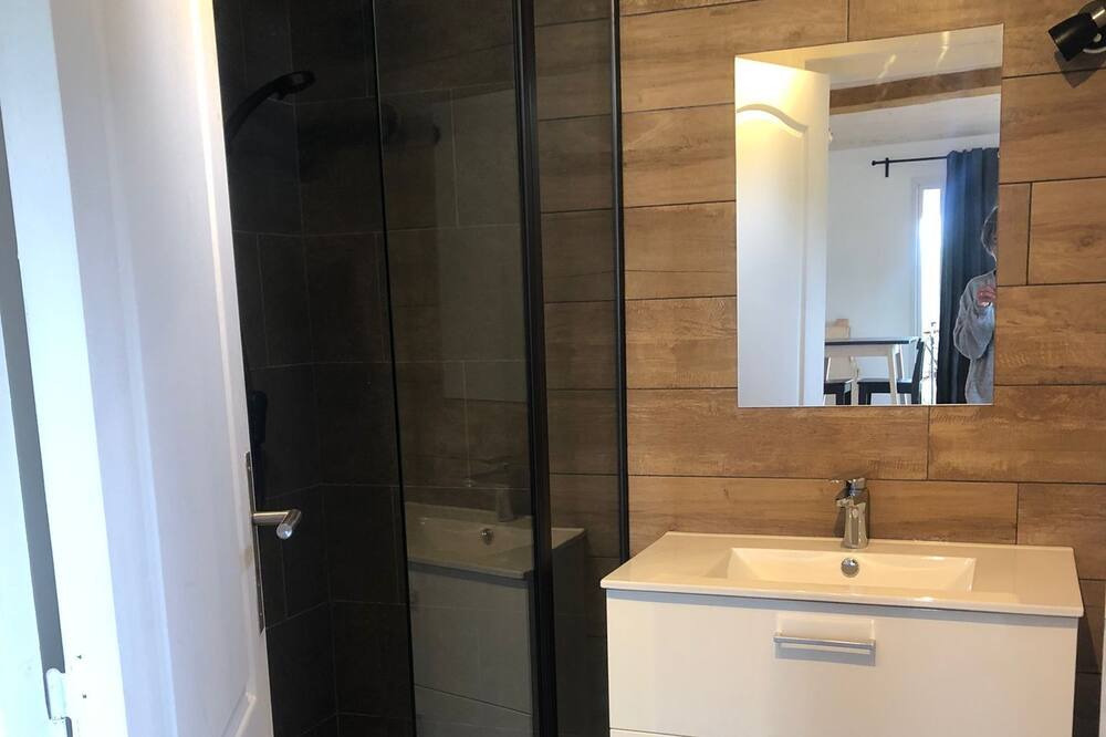 Photo of Bathroom in La Celle