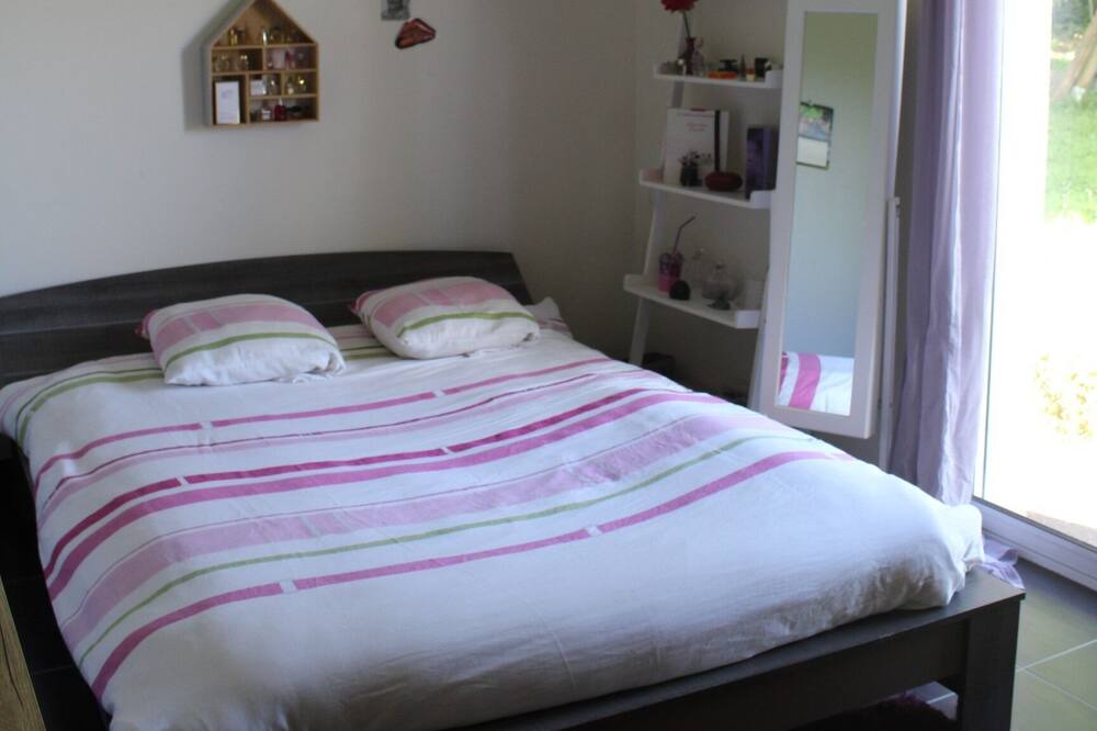 Photo of Bedroom in Buros