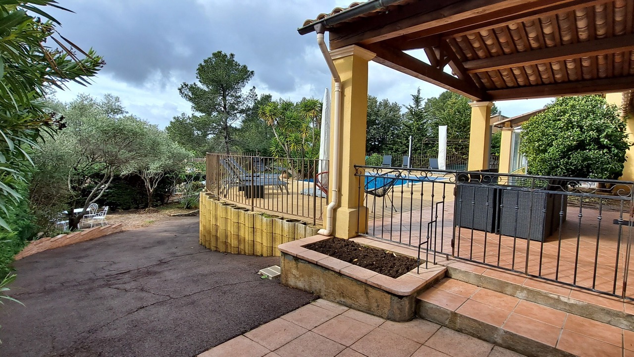 Photo of Patio Balcony in La Bouverie