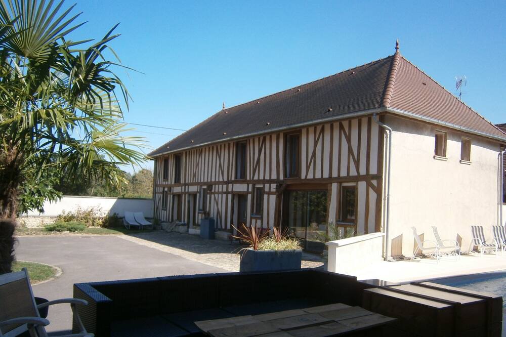 Photo of Outdoor in Bucheres