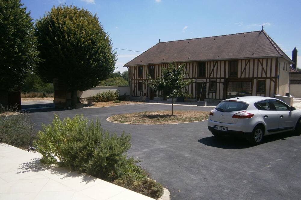 Photo of Outdoor in Bucheres