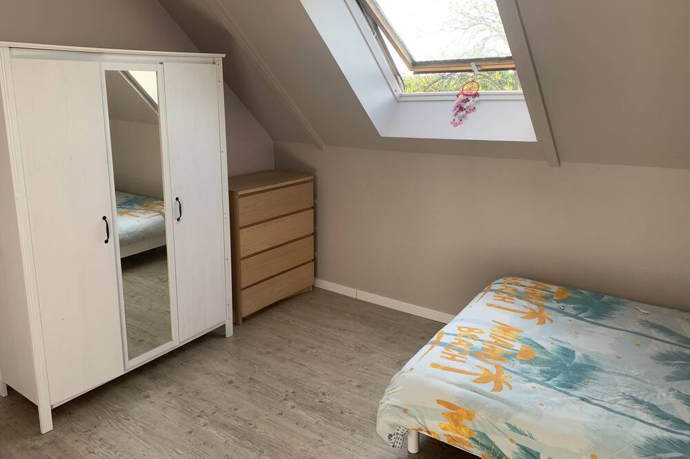 Photo of Bedroom in Lannion