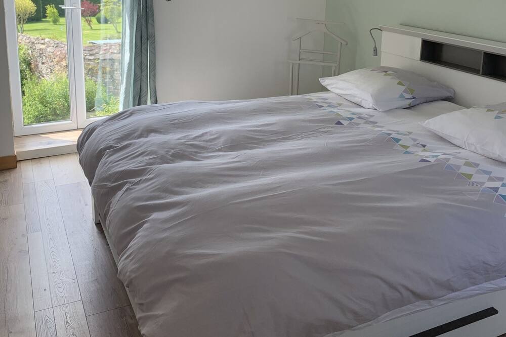 Photo of Bedroom in Lannion