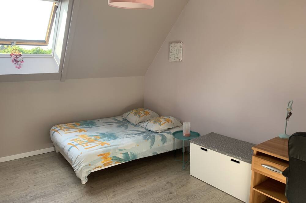 Photo of Bedroom in Lannion