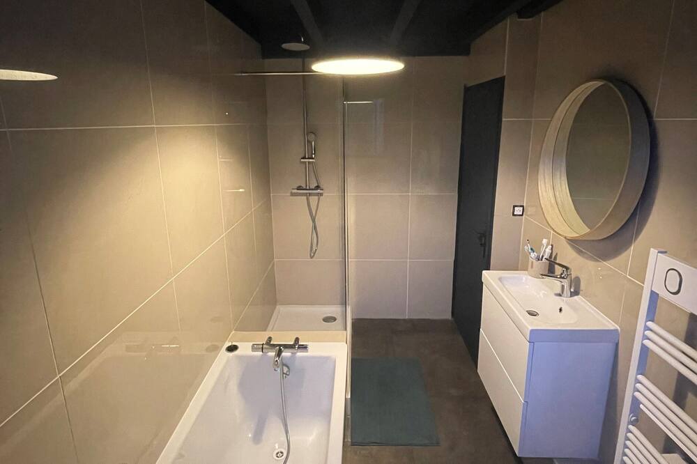 Photo of Bathroom in Saubion