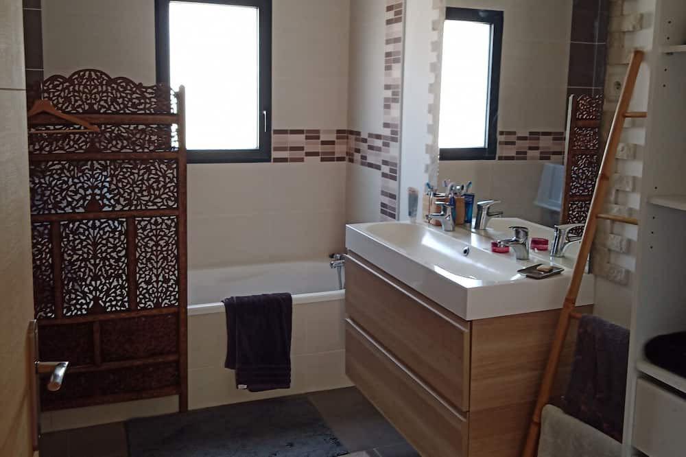 Photo of Bathroom in Hillion