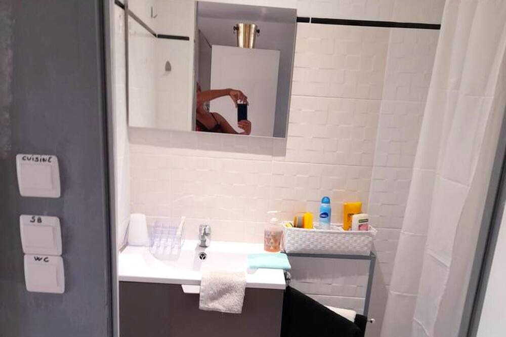 Photo of Bathroom in Brevonnes