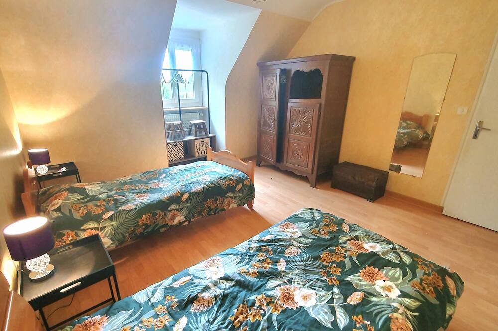 Photo of Bedroom in Saint-Donan