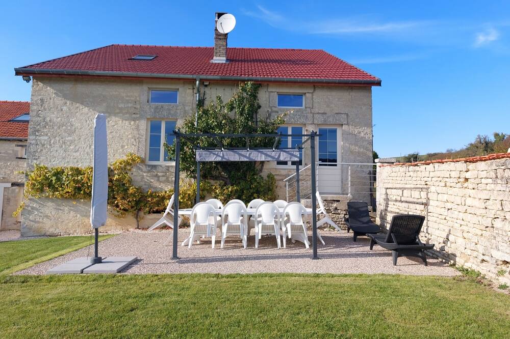Photo of Patio Balcony in Autreville-sur-la-Renne