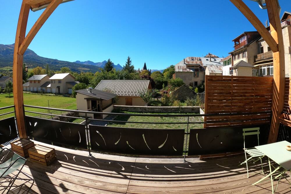 Photo of Patio Balcony in Jausiers