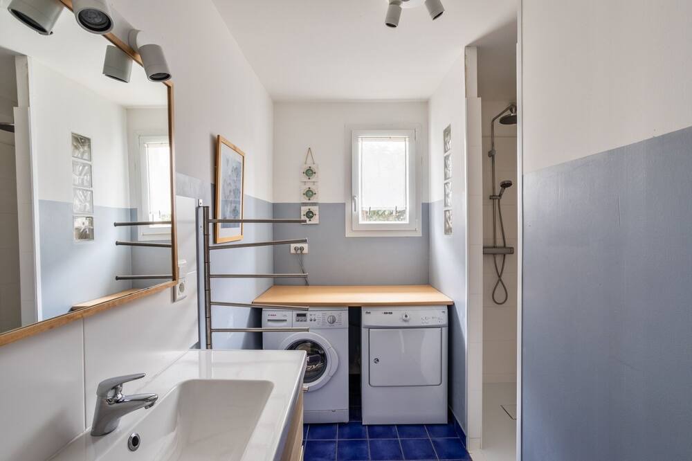 Photo of Bathroom in Saint-Cast-le-Guildo