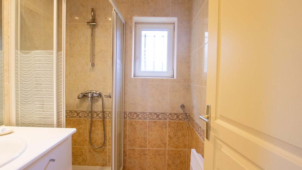 Photo of Bathroom in Rouffignac-Saint-Cernin-de-Reilhac