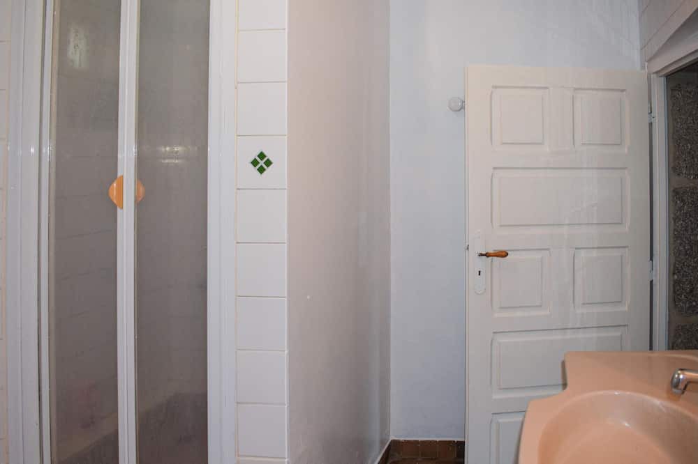 Photo of Bathroom in Begard