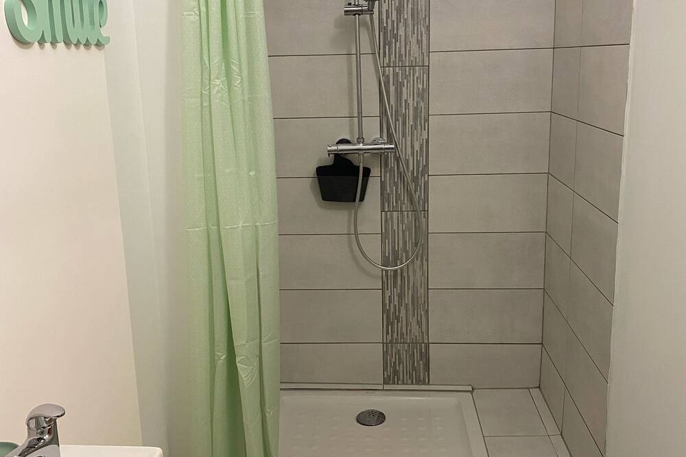 Photo of Bathroom in Nilvange