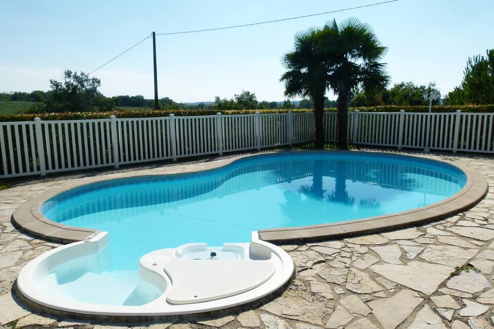 Photo of Outdoor in Ornezan