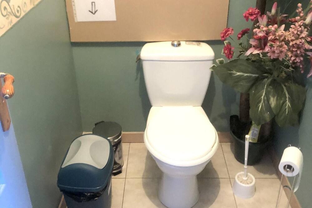 Photo of Bathroom in Bergeres-les-Vertus