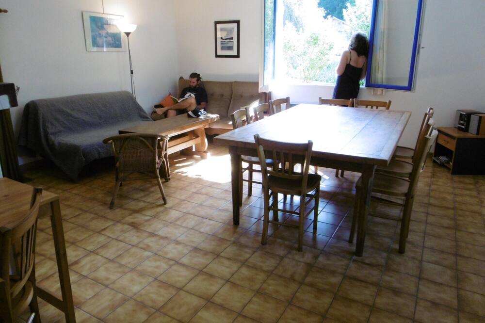 Photo of Livingroom in Fougax-et-Barrineuf