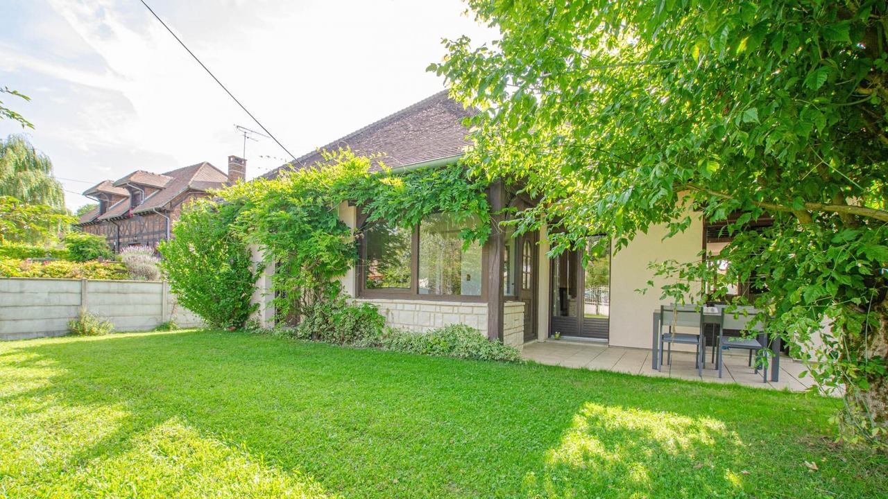 Photo of Outdoor in La Vendue-Mignot