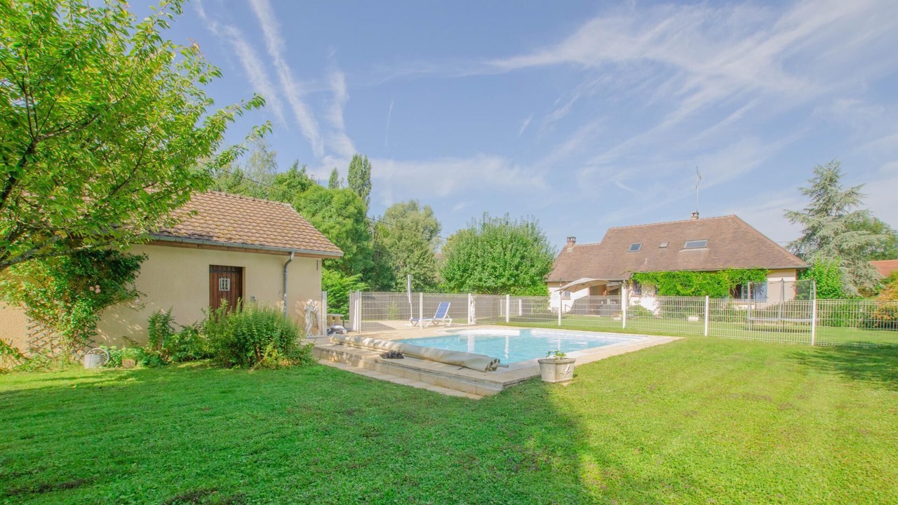 Photo of Outdoor in La Vendue-Mignot