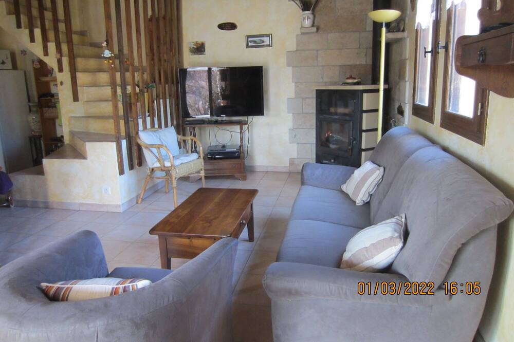 Photo of Livingroom in Trigance