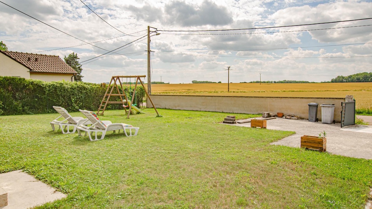 Photo of Outdoor in Precy-Notre-Dame