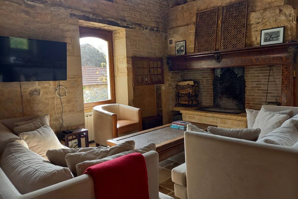 Photo of Livingroom in Pontcirq