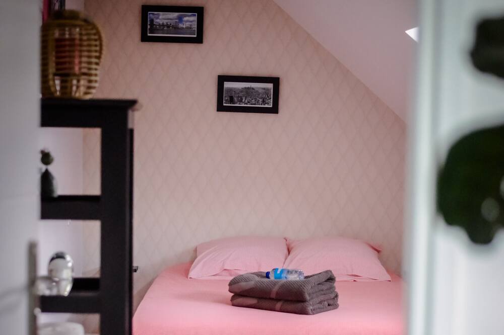 Photo of Bedroom in Pleguien