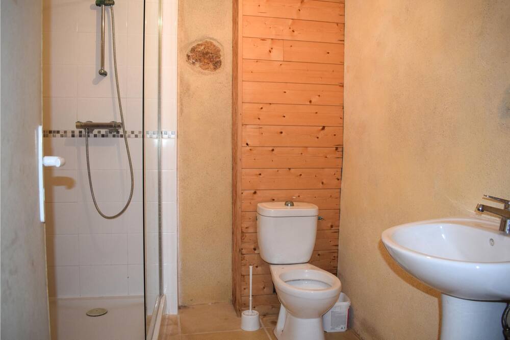Photo of Bathroom in Gommenec'h