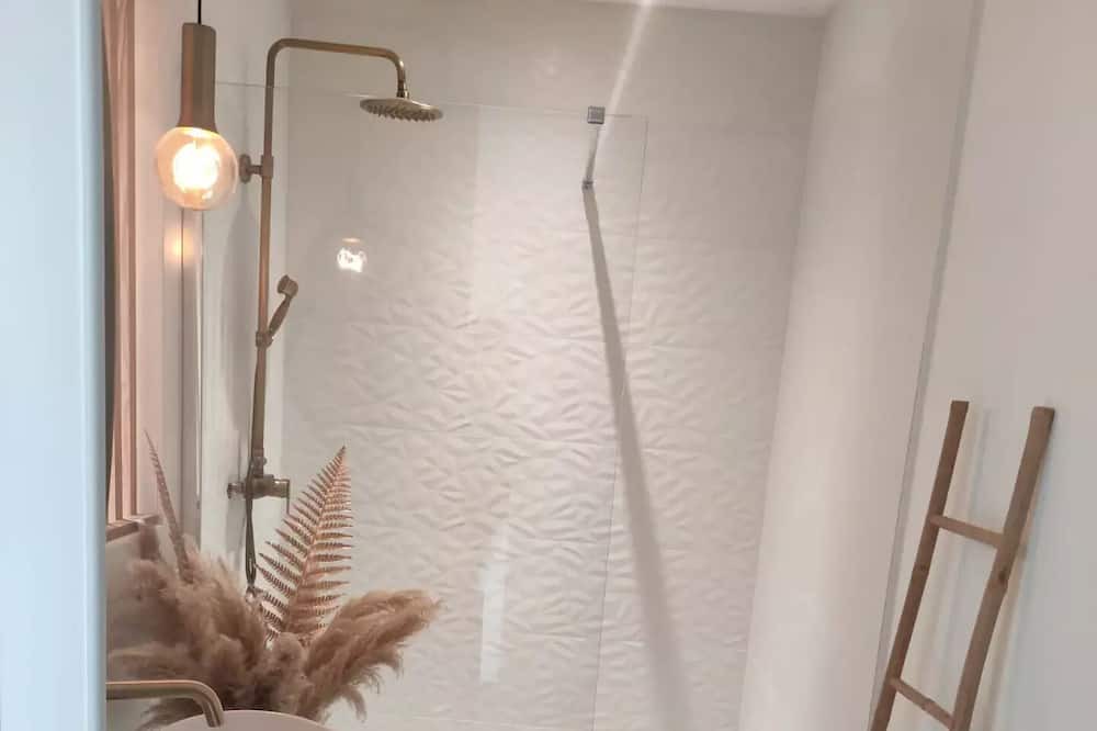Photo of Bathroom in Saint-Aaron
