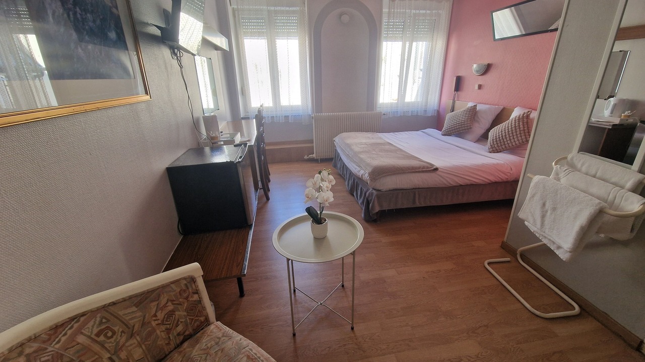 Photo of Bedroom in Saint Nicolas - Charles III - Ville vieille - Trois Maisons - Leopold