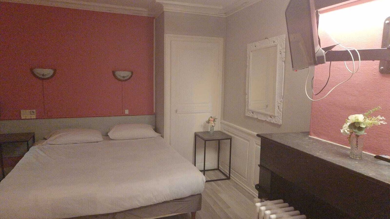Photo of Bedroom in Saint Nicolas - Charles III - Ville vieille - Trois Maisons - Leopold