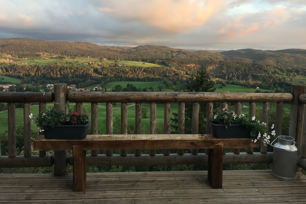 Photo of Patio Balcony in Foncine-le-Haut