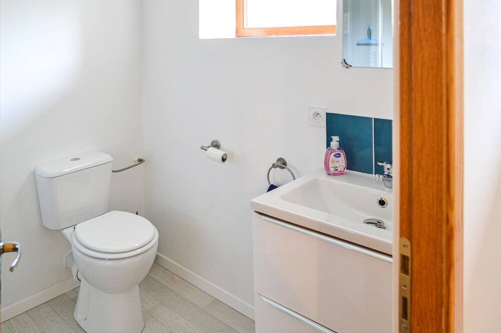 Photo of Bathroom in Ju-Belloc