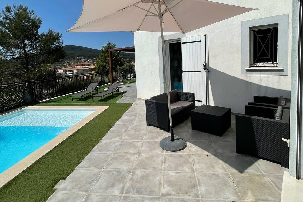Photo of Patio Balcony in Cuers