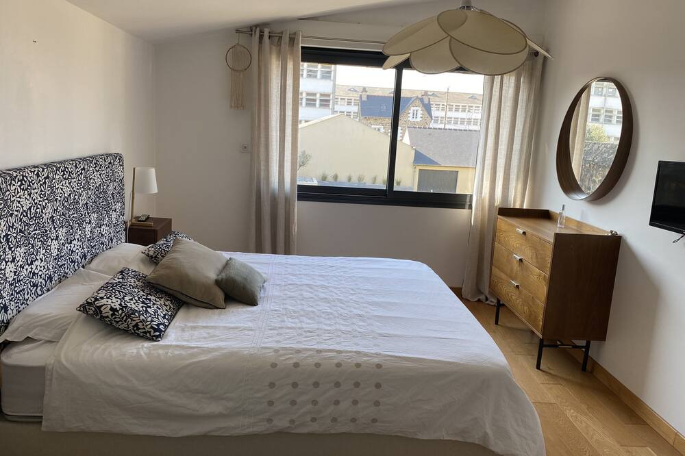 Photo of Bedroom in Lamballe